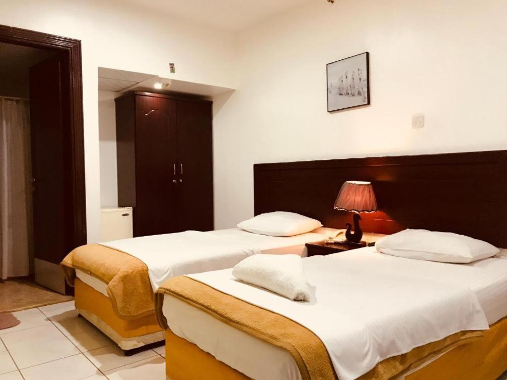 Hala Hotels Apartments Шарджа Экстерьер фото